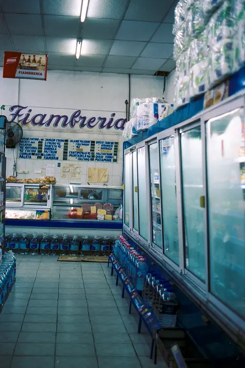 Olympus OM10, Kodak 250D (C41) +1  13