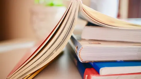 books-2012936_960_720