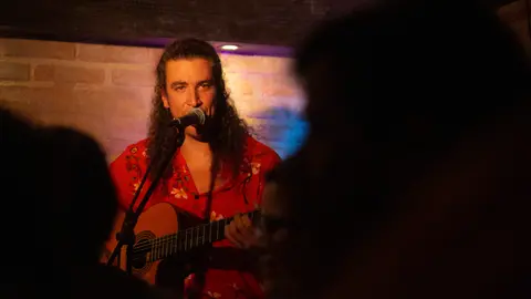 El artista madrile&ntilde;o Mr. Kilombo en un recital en Montevideo (Uruguay) | Luana P&eacute;rez