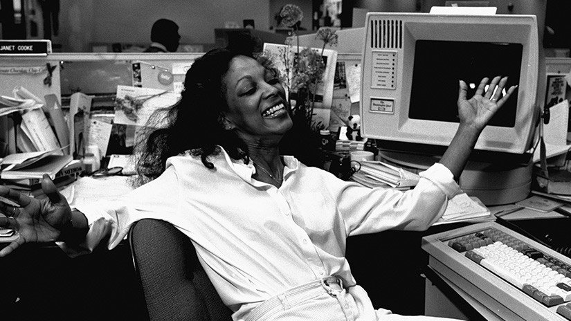 Janet Cooke en la redacción de 'The Washington Post' | Associated Press.