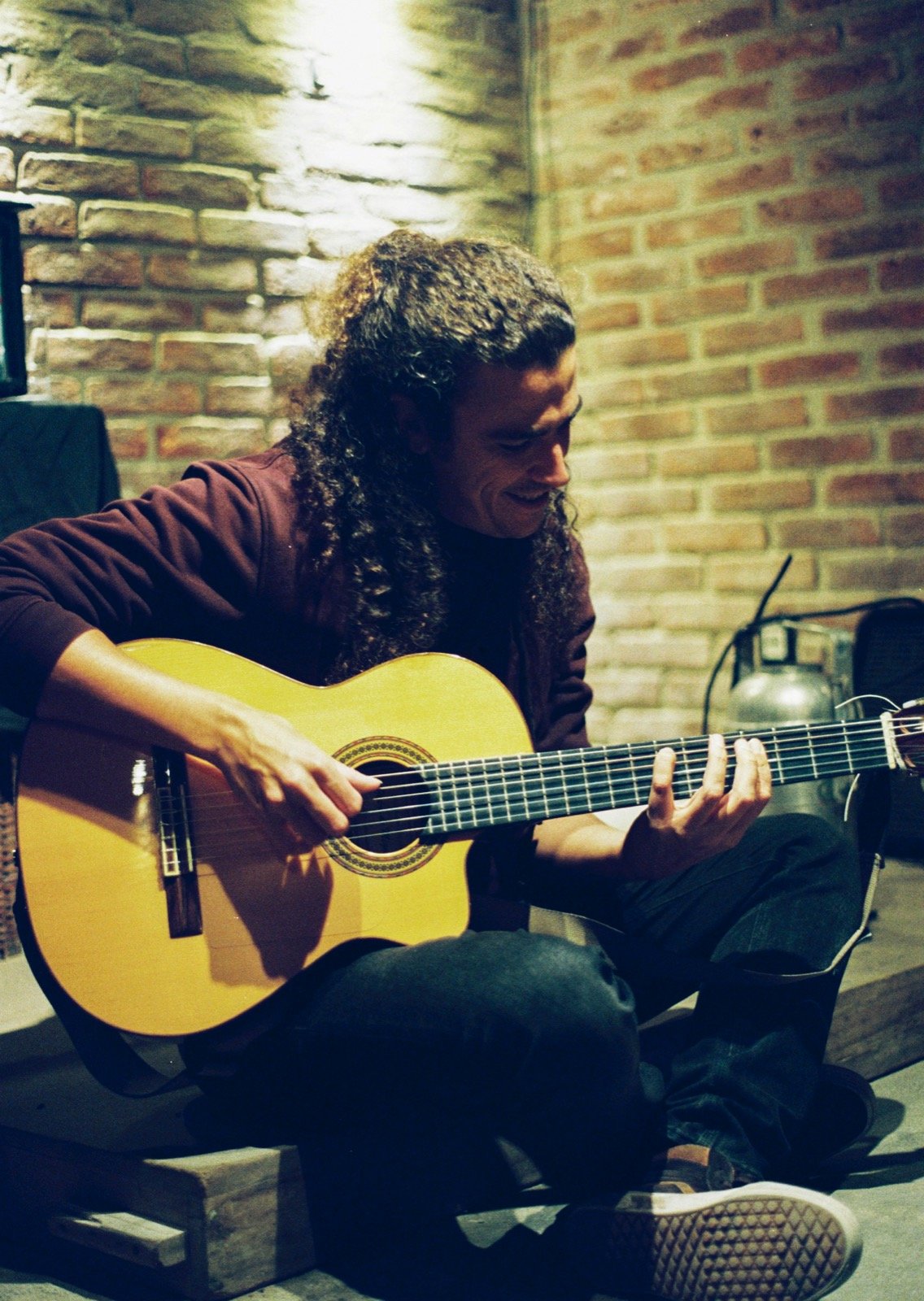 El artista madrileño Mr. Kilombo en un recital en Montevideo (Uruguay) | Luana Pérez